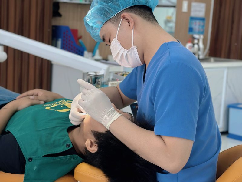 trong-implant-tai-cu-chi