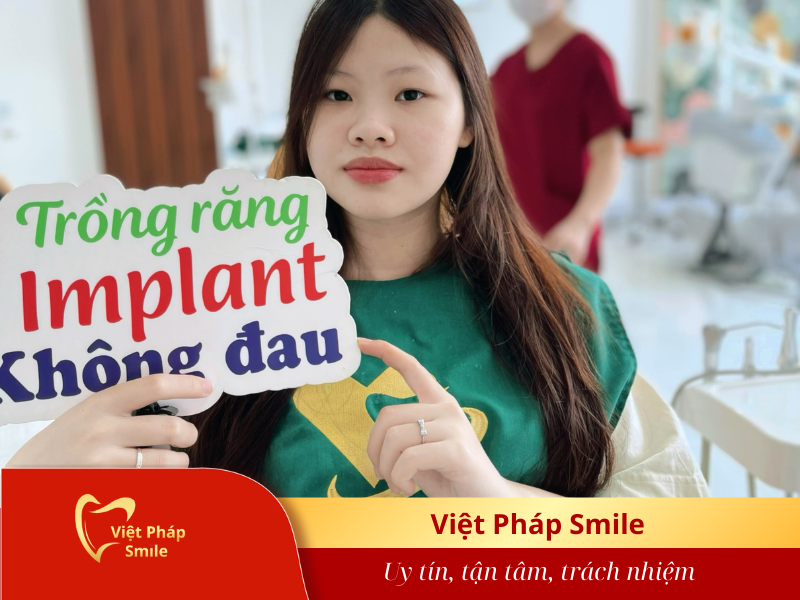 trong-rang-implant-tại-binh-duong-viet-phap-smile